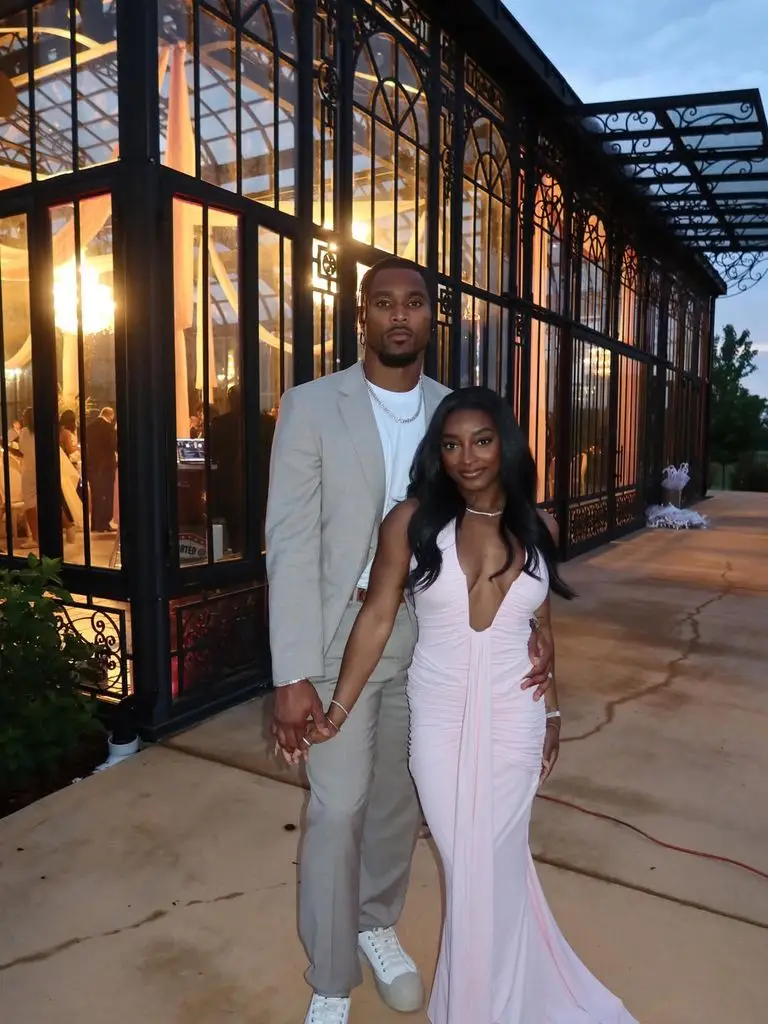 Simone Biles and Jonathan Owens on a date