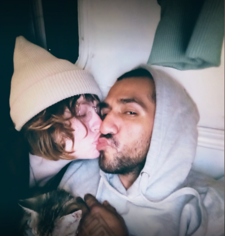 Daveigh Chase's Ex-Supervisor Points Stern Warning About Boyfriend's GoFundMe After His Tragic Dying 2 roy hernandez daveigh chase kiss