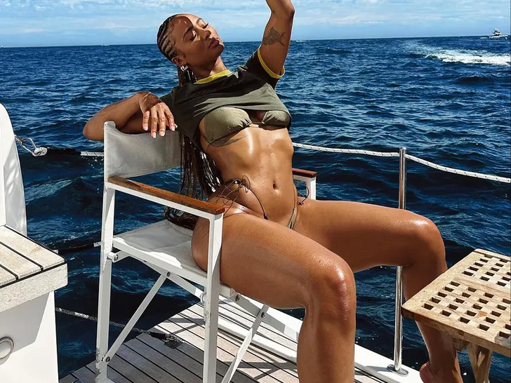 Kayla Nicole Opens Up About Her Courting Life Earlier than Ex Travis Kelce and Taylor Swift Wed 1 Kayla Nicole's hot photos