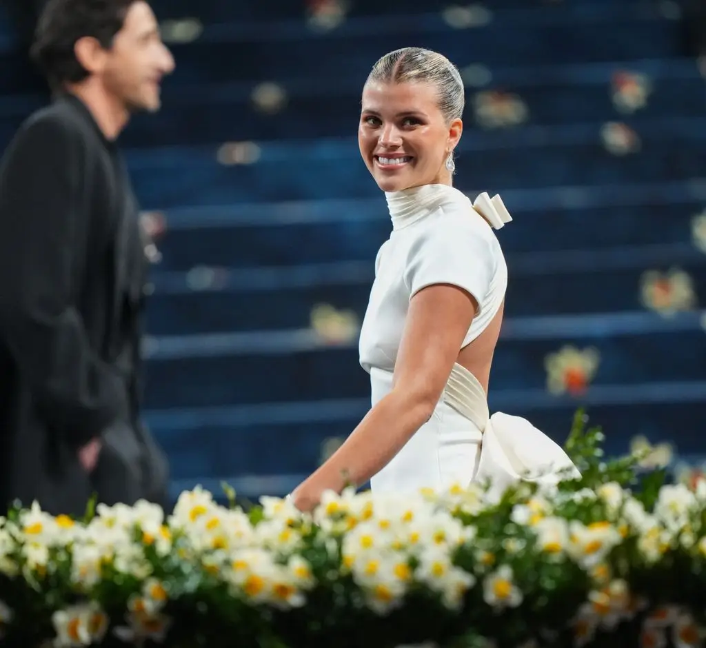 Sofia Richie met the smiling gala