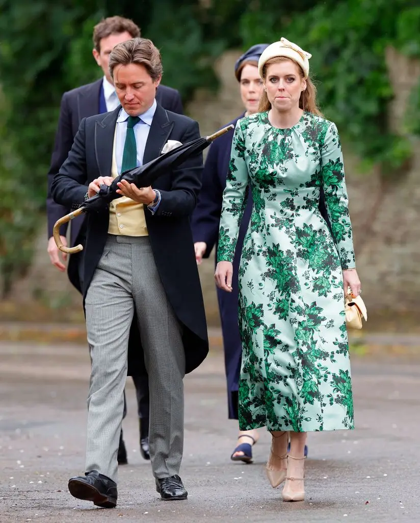 Béatrice looked elegant in a green floral dress 