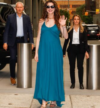 Links “Anne Hathaway’s maternity style is adorable”