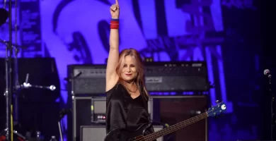 L7 bassist, who battled brain cancer, was 59