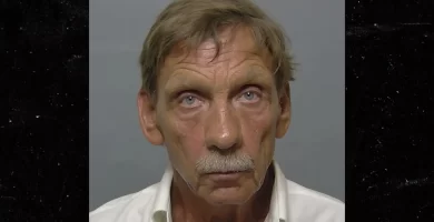 Aged Florida man hires 'Sugar Child' from Tinder, pulls gun when she tries to flee 14 Elderly Florida man hires 'Sugar Baby' from Tinder, pulls gun when she tries to escape