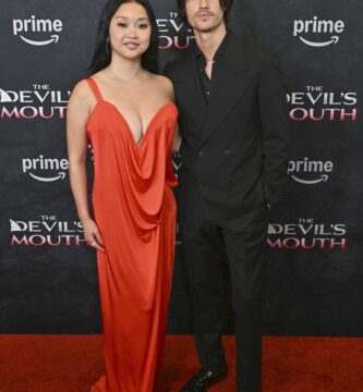 "Lana Condor wore pink to 'The Satan's Mouth' premiere" 3 "Lana Condor wore red to 'The Devil's Mouth' premiere"