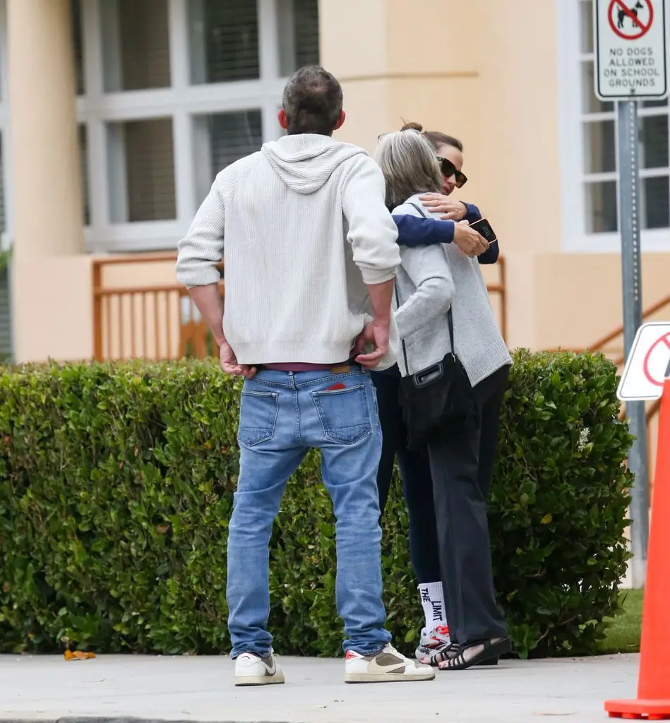 Jennifer Garner sends emotional message after ex Ben Affleck's mom dies 2 Ben Affleck, Jennifer Garner and Christopher Anne Boldt