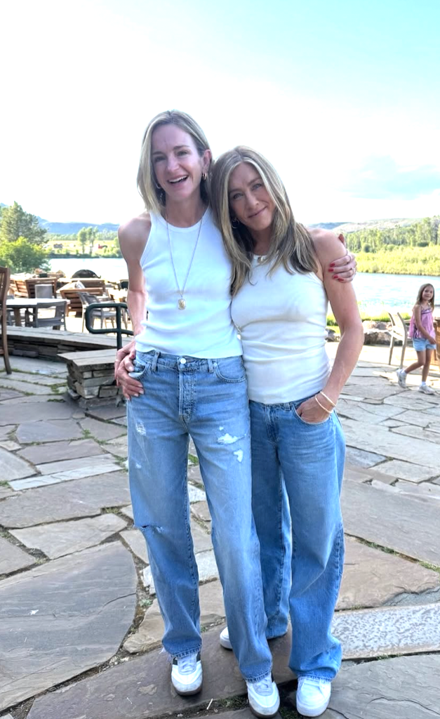 Jennifer Aniston's loved-up weekend with Jim Curtis has followers asking a stunning query 1 Jennifer's discreet weekend