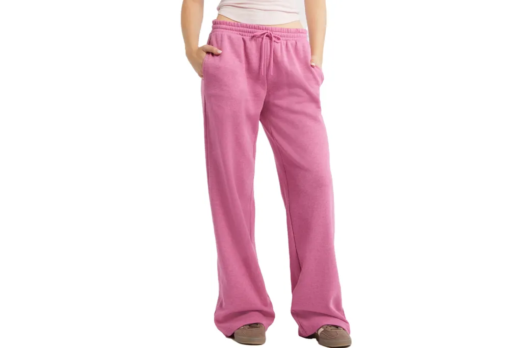 What Web page Six Editors Are Actually Shopping for at Nordstrom's Anniversary Sale 15 A person wearing pink sweatpants and beige sneakers.