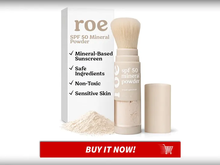 Summer season Skincare Necessities on Amazon 4 Roe-Wellness-SPF-50-Powder-Sunscreen-Summer-Skincare-Needs-HAND