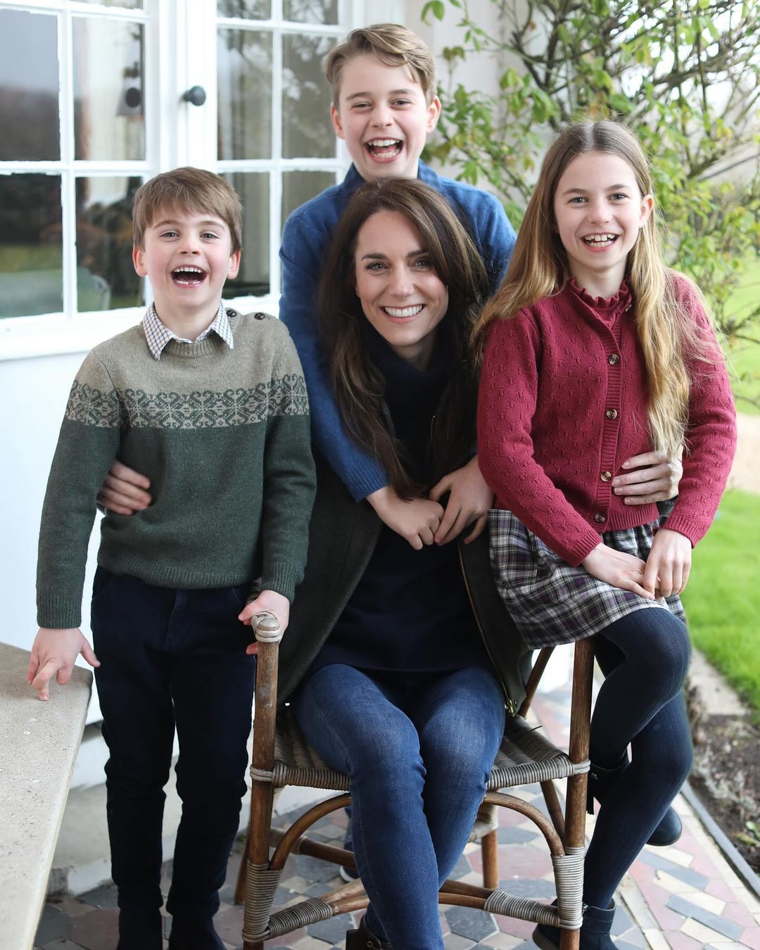 Does it actually appear to be Princess Kate did the “Three Peaks Problem” together with her brother? 1 mothers day 2024