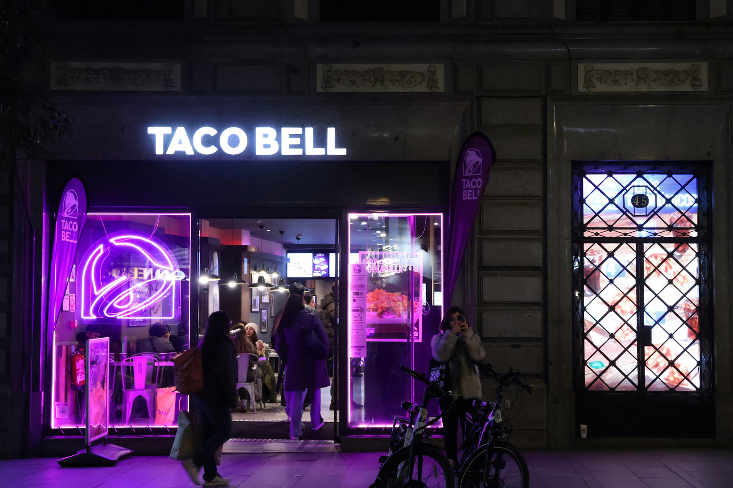 Taco Bell and Taylor Farms are being sued by individuals who contracted cyclosporosis 1 yanhao fang 4M yTSESD5o uns