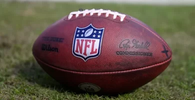 X Launches 'NFL Gametime', Locations Soccer Stream Alongside 'For You' 6 X Launches 'NFL Gametime', Places Football Stream Alongside 'For You'