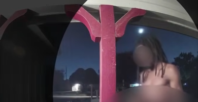 DoorDash driver delivers meals bare and is banned from the platform 5 DoorDash driver delivers food naked and is banned from the platform
