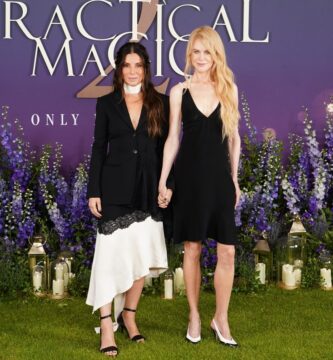"Nicole Kidman wore Chanel to the 'Sensible Magic 2' photocall" 2 "Nicole Kidman wore Chanel to the 'Practical Magic 2' photocall"
