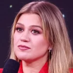 Kelly Clarkson's 12-word secret to getting through her darkest days
