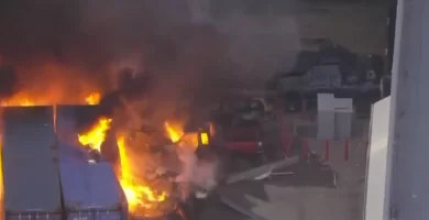 Los Angeles News Helicopter crashes into fiery wreckage, killing at least 3