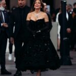 "Jennifer Lopez and Dakota Johnson attended the Vogue World event in Milan" links