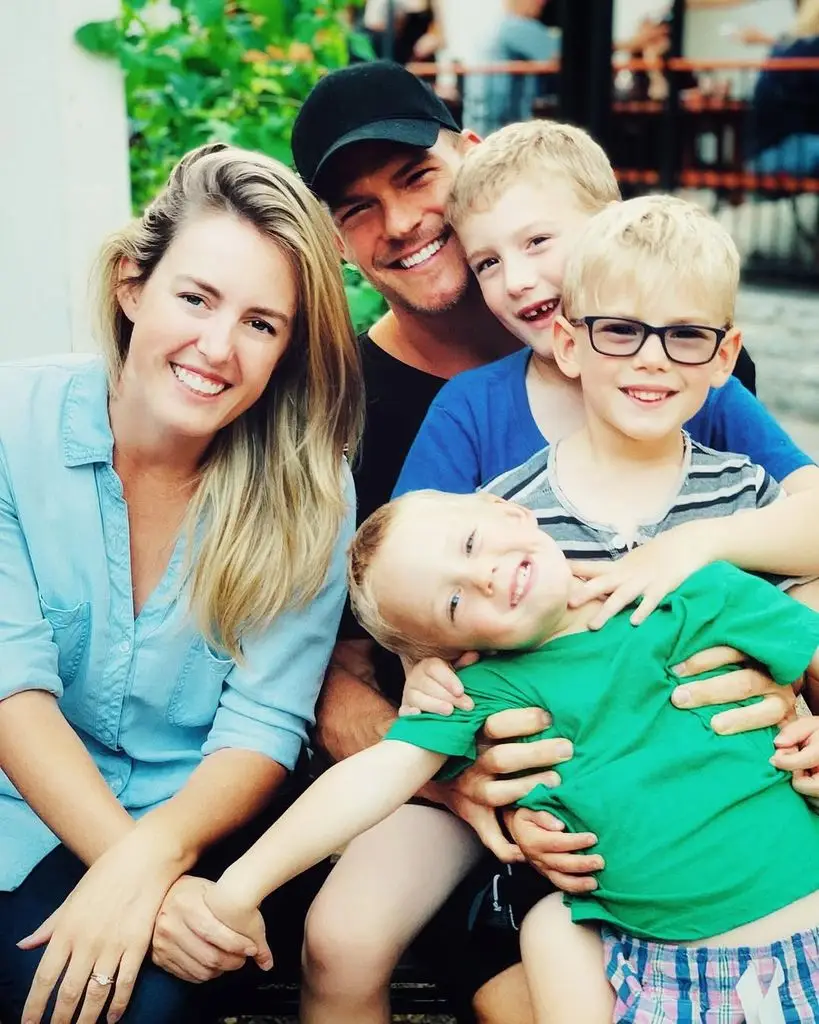 Alan Ritchson with his wife and three sons