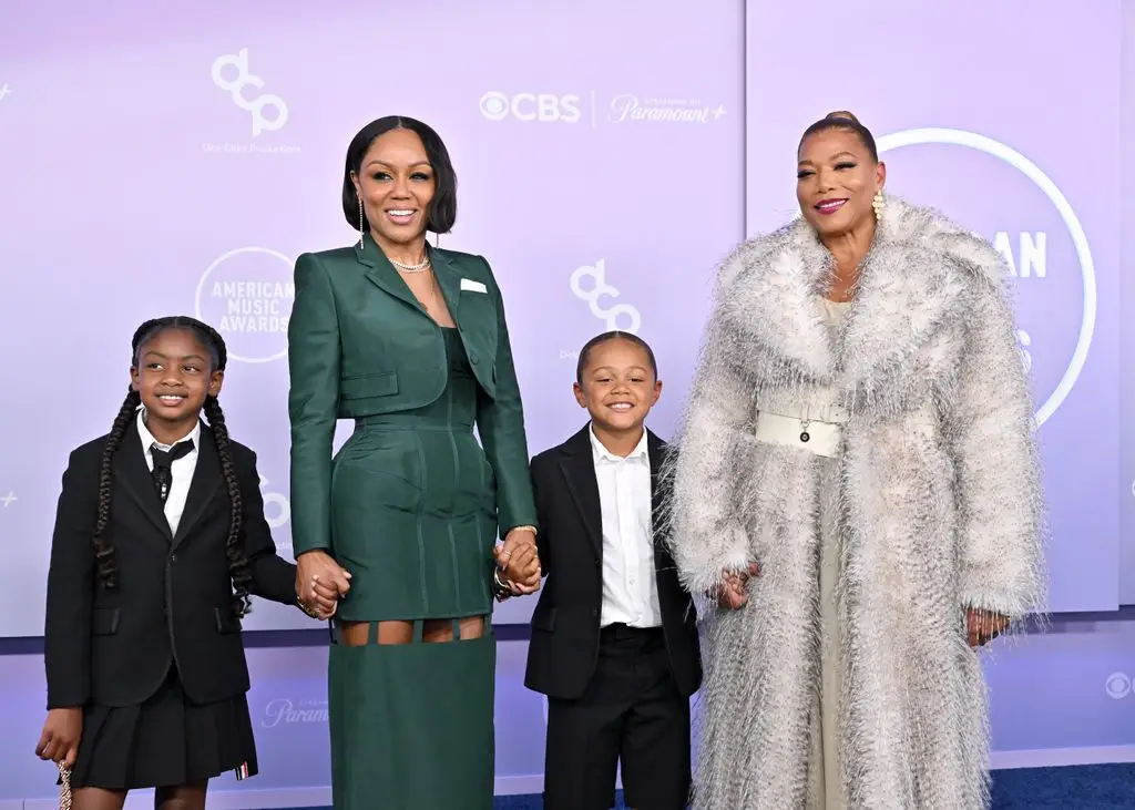 Queen Latifah's Hardly ever Seen Son Insurgent Steals the Present in Lovable Household Second 3 Queen Latifah family