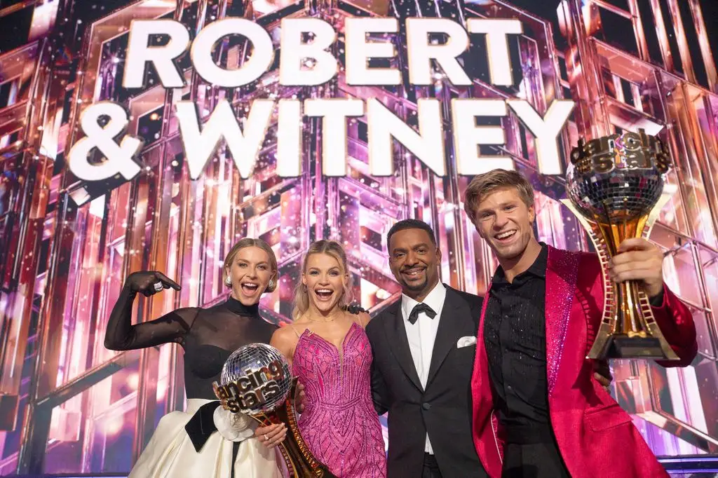 Dancing With the Stars plunged into chaos amid critical on-air crash 3 DANCING WITH THE STARS - "Final"- Capping off a record-breaking season, the finale episode sees the five remaining couples compete for a chance to win the coveted Len Goodman Mirrorball Trophy. TUESDAY NOV. 25 (8:00-11:00 p.m. EST) on ABC. (Disney/Eric McCandless) JULIANNE HOUGH, WITNEY CARSON, ALFONSO RIBEIRO, ROBERT IRWIN