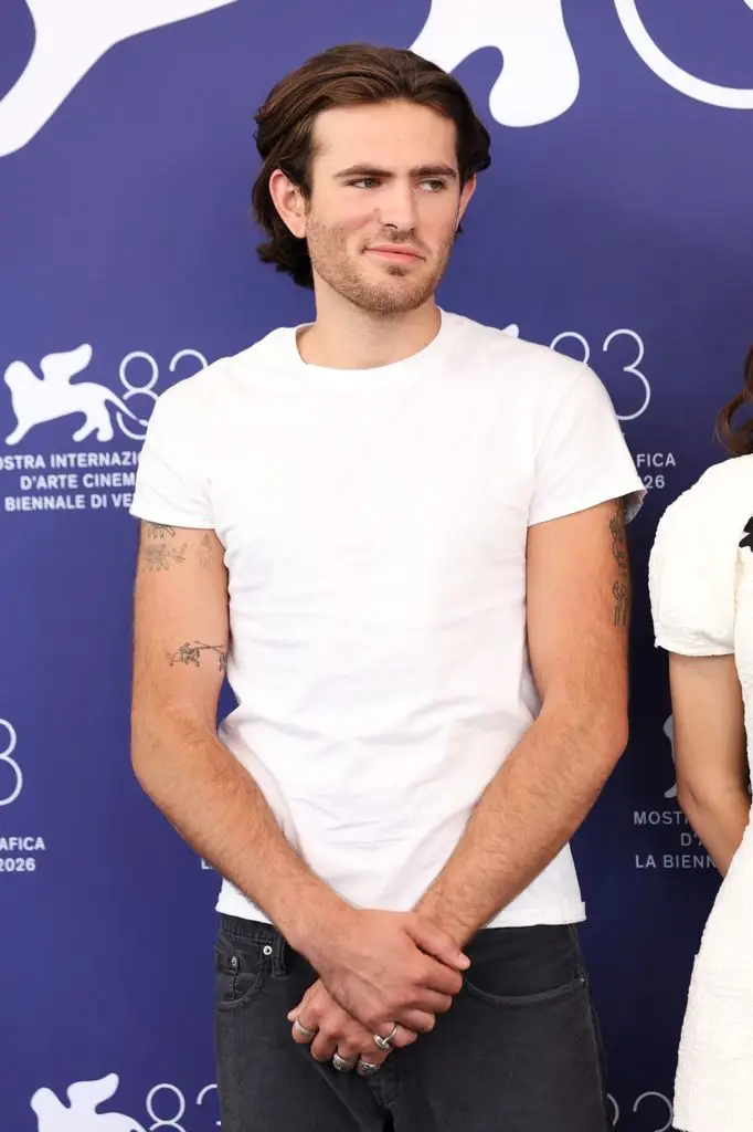 Indiana Affleck in white t-shirt