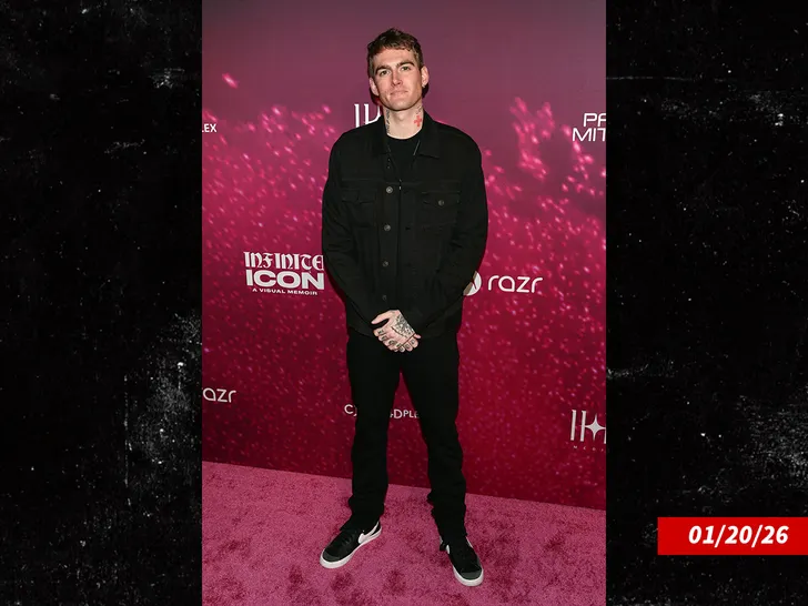 Presley Gerber under Getty 1