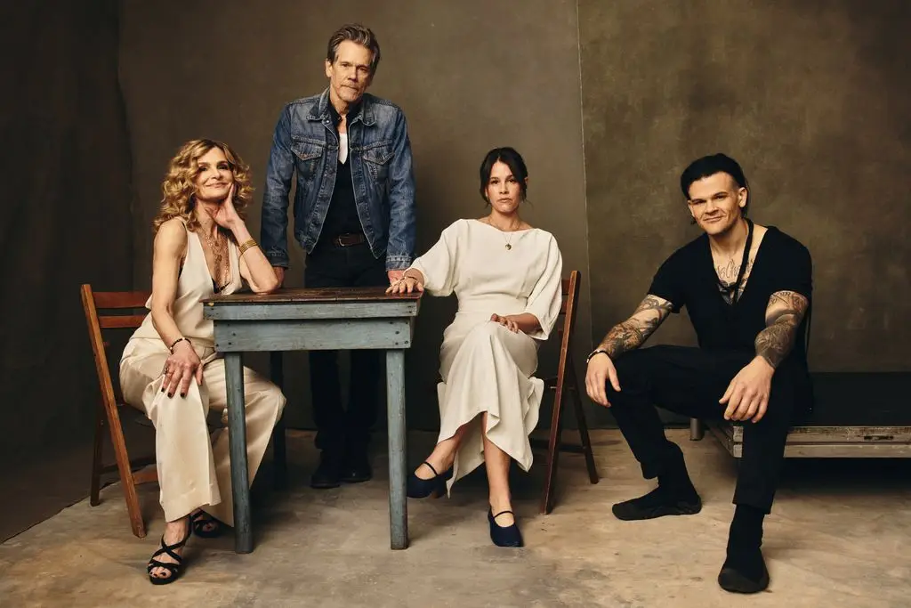 Kevin Bacon and Kyra Sedgwick Followers Name Them 'Couple Objectives' in Cozy Lake Photograph 3 Kyra Sedgwick, Kevin Bacon, Sosie Bacon and Travis Bacon of