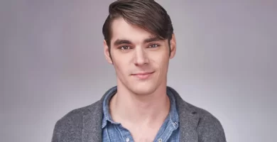 RJ Mitte is useless: the 'Breaking Unhealthy' actor was 34 20 RJ Mitte is dead: the 'Breaking Bad' actor was 34