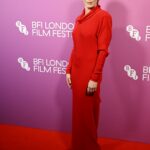 Links “Carrie Coon wore a shoulder-padded Valentino in London”