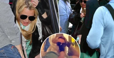 Britney Spears tries to go incognito at a New York restaurant