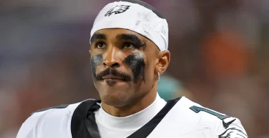 Jalen suffers through the season and blood clots are found in his lungs 20 Jalen suffers during the season and blood clots are discovered in his lungs