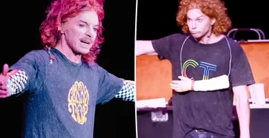 Carrot Prime makes first look at Las Vegas residency since suicide try 49 Carrot Top makes first appearance at Las Vegas residency since suicide attempt