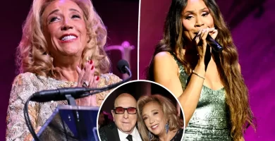 Denise Wealthy and Deborah Cox pay tribute to Clibe Davis on the Angel Ball 21 Denise Rich and Deborah Cox pay tribute to Clibe Davis at the Angel Ball