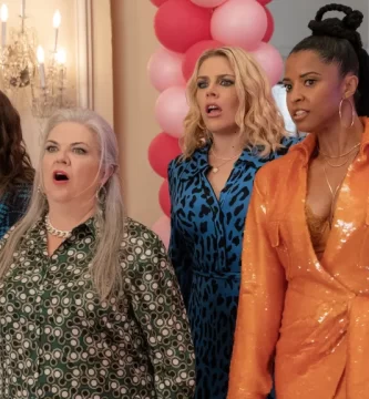 Sara Bareilles 'nonetheless holding it collectively' for 'Girls5eva' film 1 Sara Bareilles 'still holding it together' for 'Girls5eva' movie