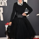 Links "Helen Mirren wore feces at her New York premiere"