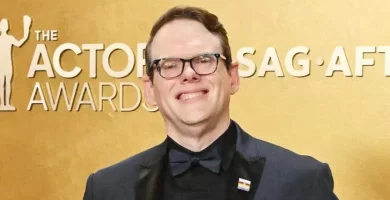 SAG-AFTRA votes to increase Duncan Crabtree-Eire 11 SAG-AFTRA votes to extend Duncan Crabtree-Ireland