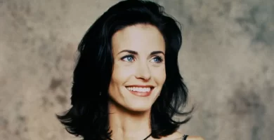 Basic TV stars who fully erased their distinctive options with drastic beauty surgical procedure – see pictures 28 Classic TV stars who completely erased their distinctive features with drastic cosmetic surgery – see photos