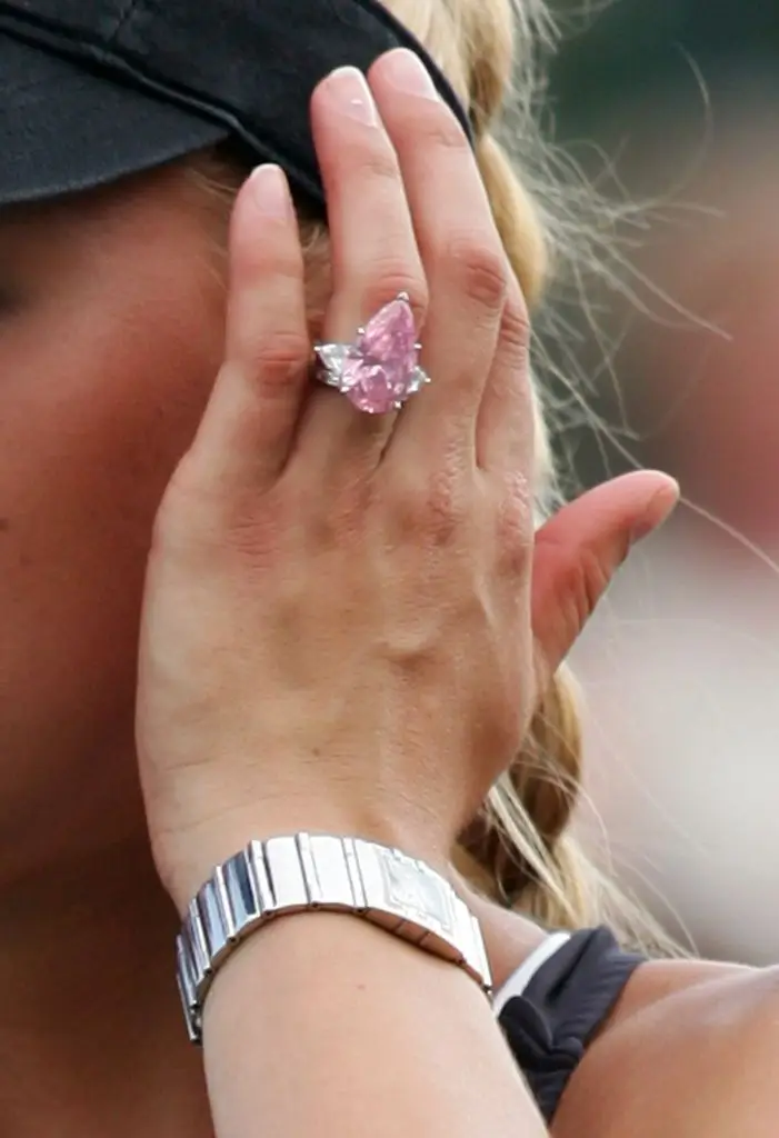 teardrop pink diamond ring on Anna's hand