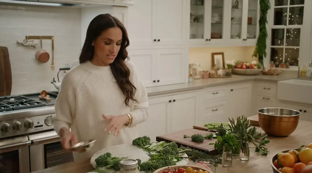 Cream Meghan Markle sweater