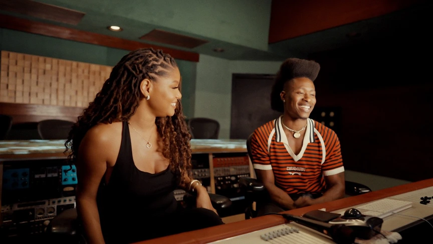 Halle ft. Lucky Daye – “love or something”