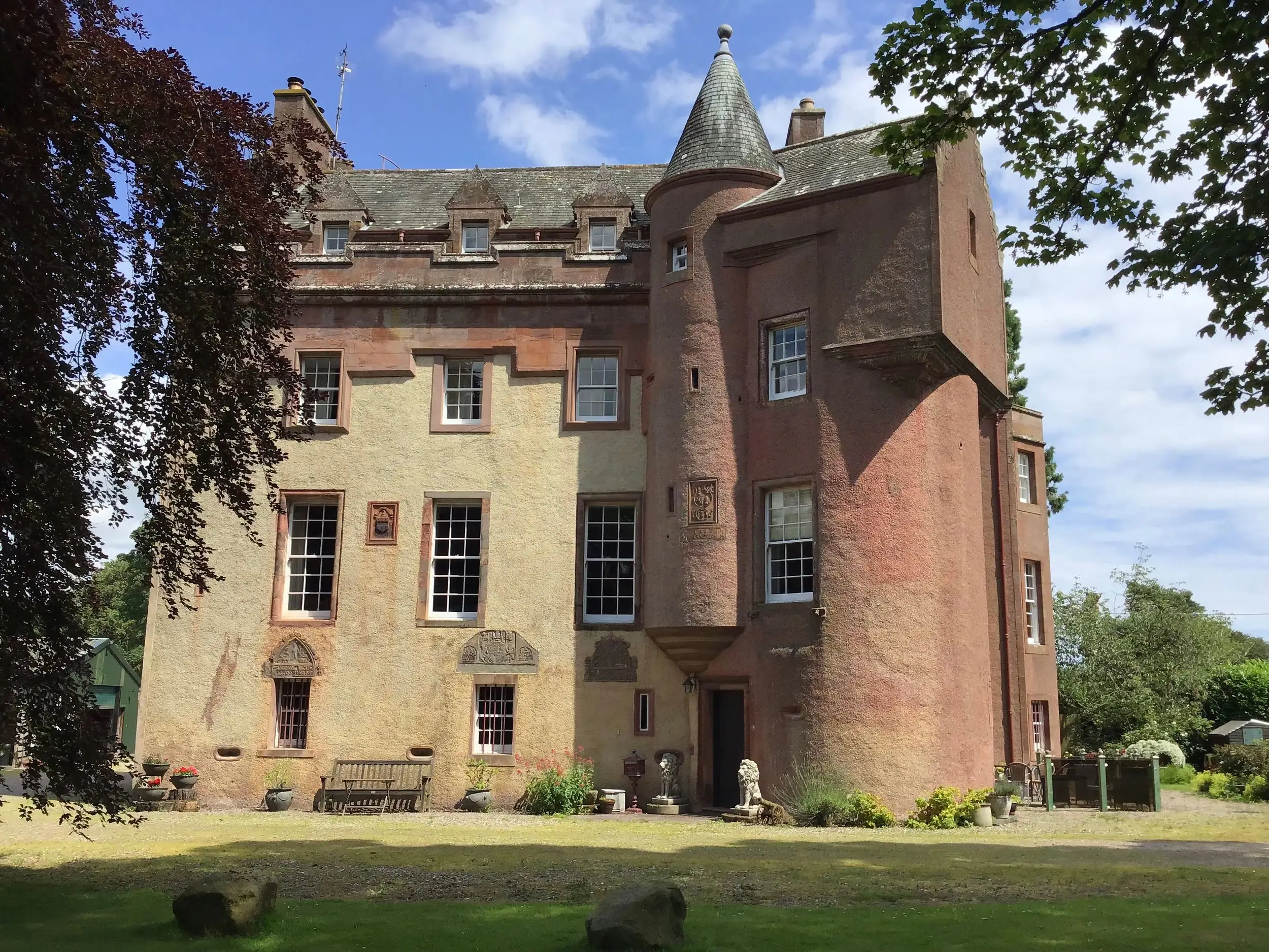 Colliston Castle, 16th century