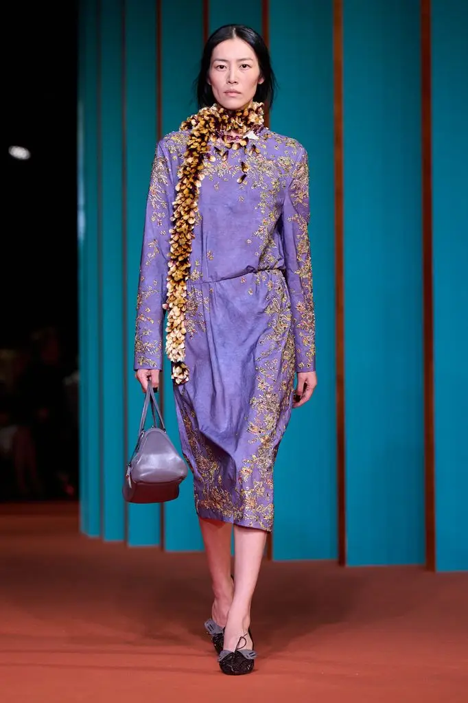 tory burch looks in purple