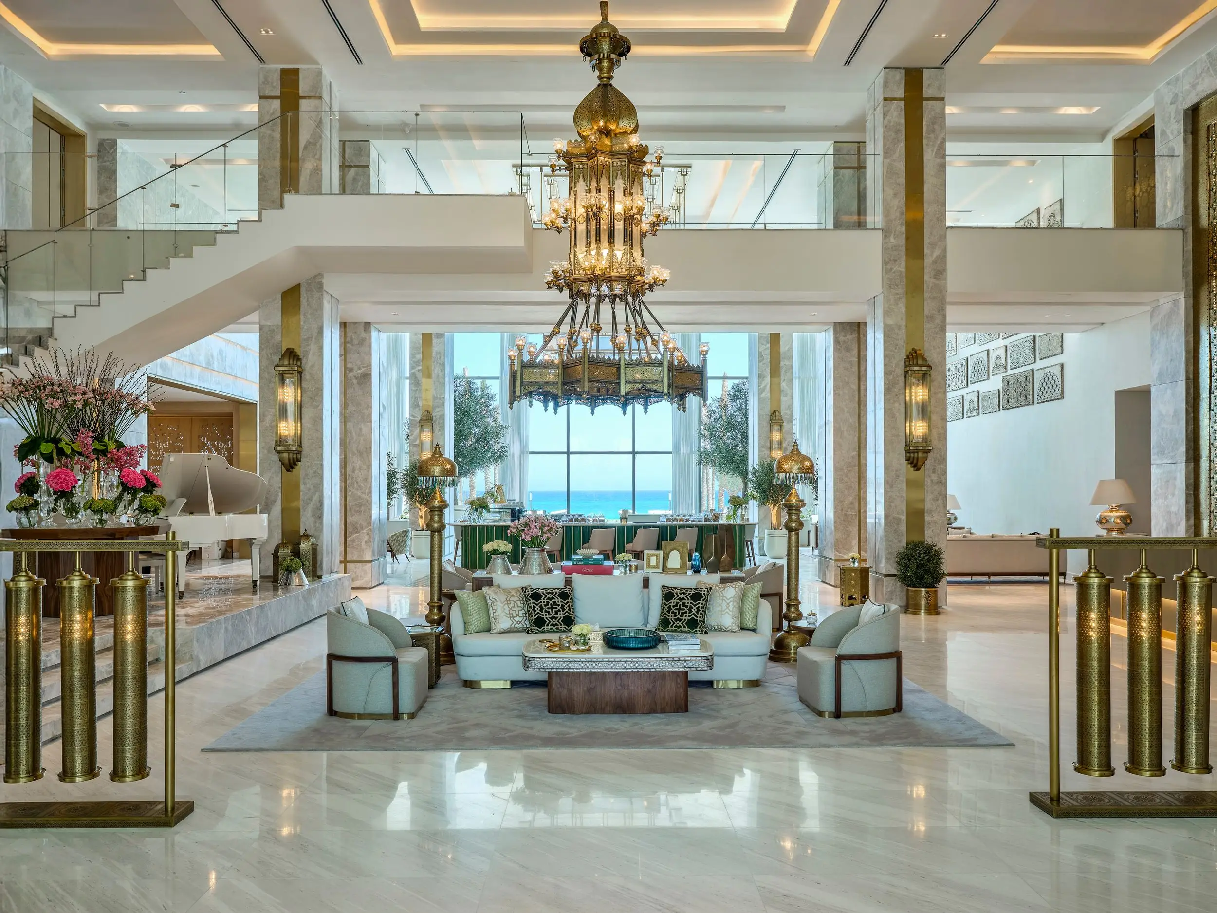 Palace Beach is a wonderful blend of grand and sumptuous Middle Eastern style design with a sleek, contemporary coastal vibe.